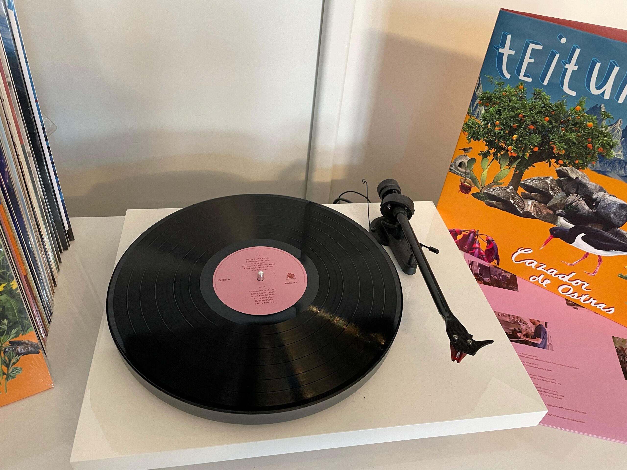 Featured image for “New album Cazador de Ostras out on Vinyl!”